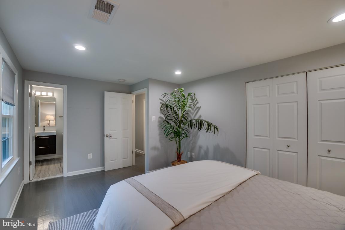 1803 Cranberry Lane Reston, VA 20191 - Photo 32 of 65 Gallery Image 32