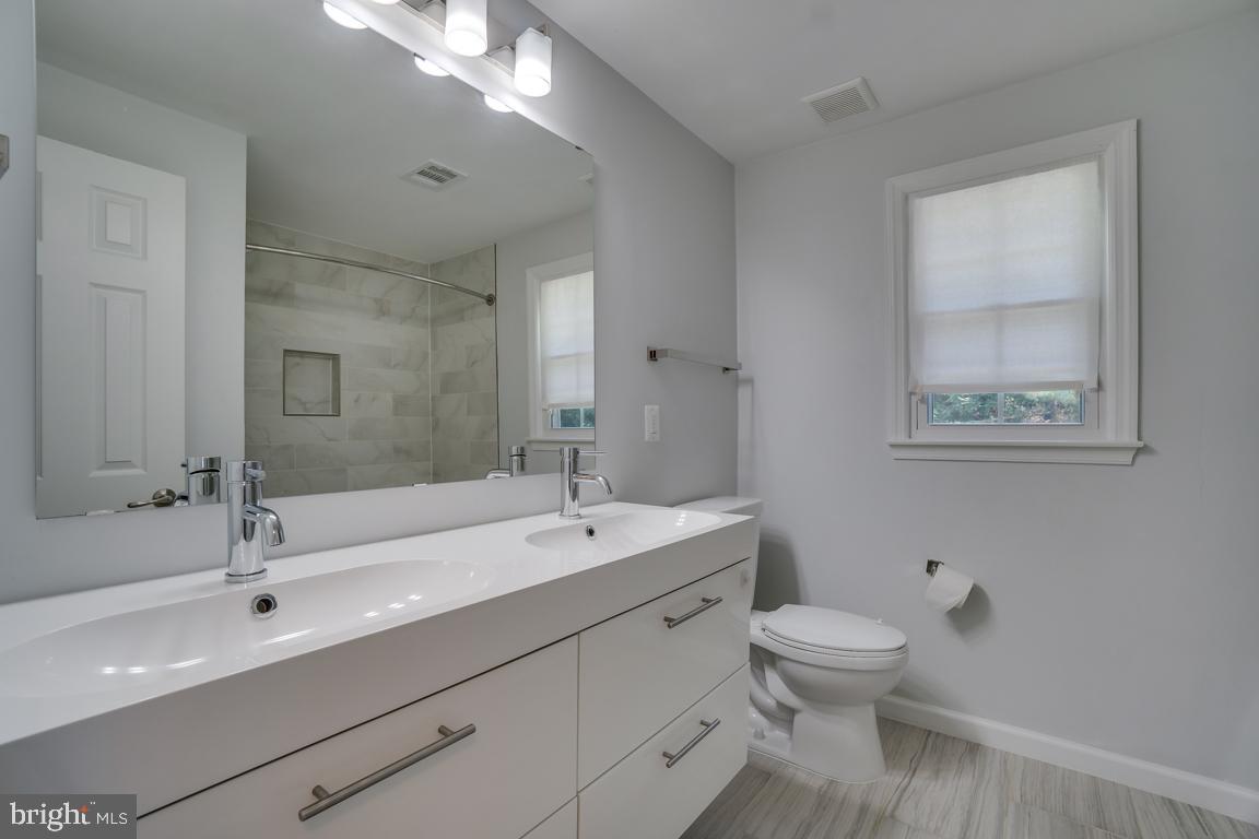 1803 Cranberry Lane Reston, VA 20191 - Photo 36 of 65 Gallery Image 36