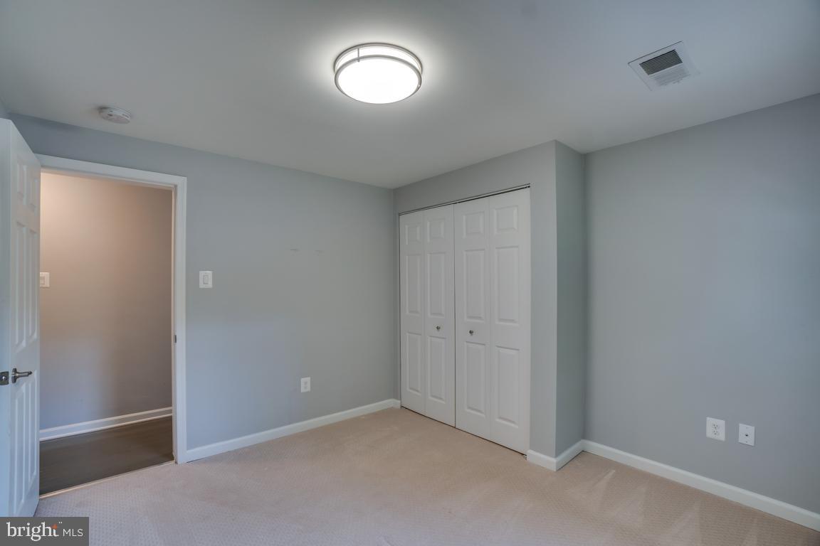 1803 Cranberry Lane Reston, VA 20191 - Photo 38 of 65 Gallery Image 38