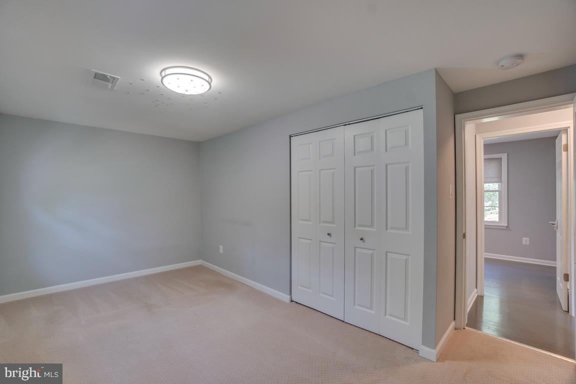 1803 Cranberry Lane Reston, VA 20191 - Photo 42 of 65 Gallery Image 42