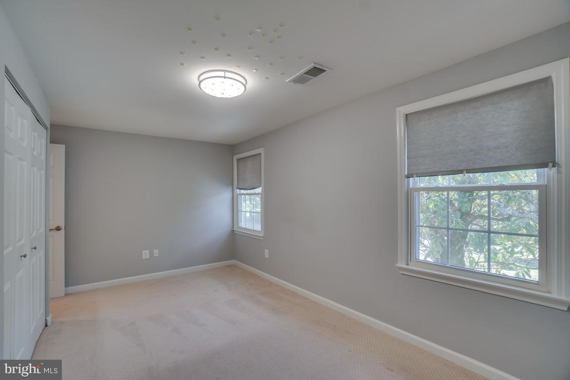 1803 Cranberry Lane Reston, VA 20191 - Photo 44 of 65 Gallery Image 44