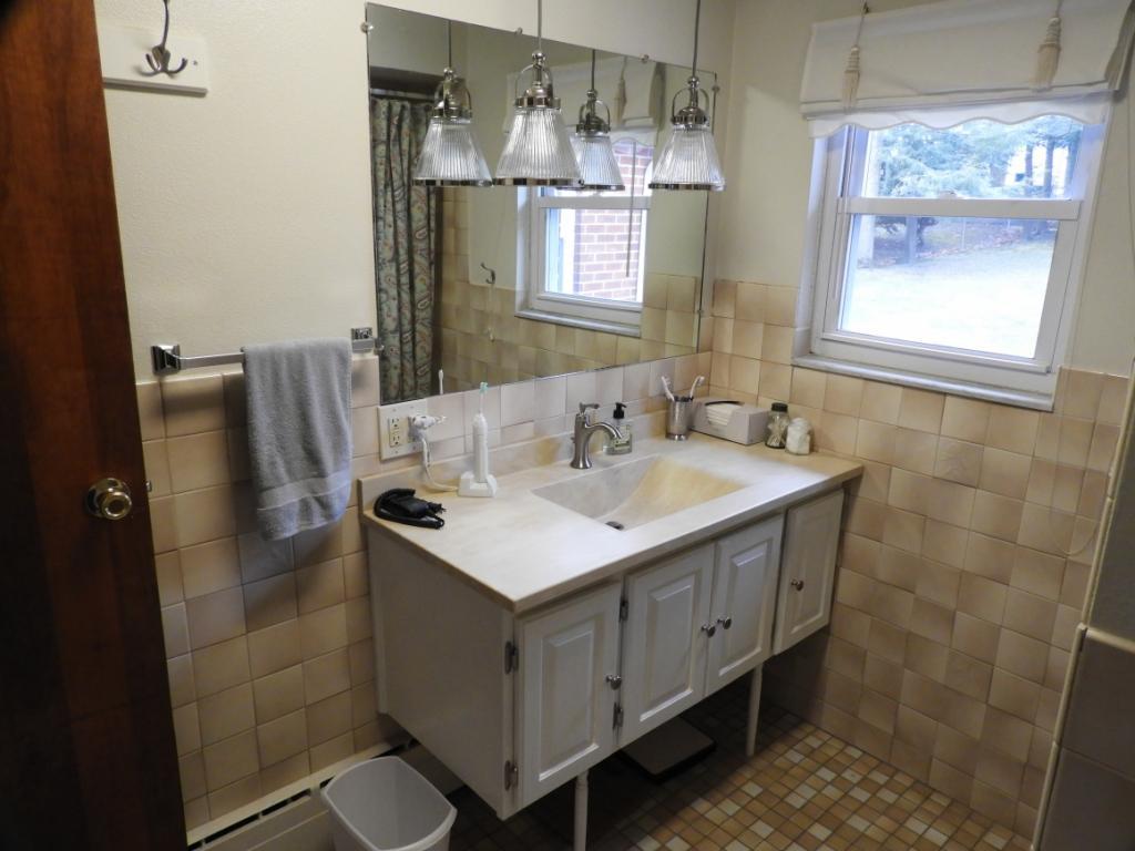 2902 Country Club Road Endwell, NY 13760 - Photo 8 of 18 Gallery Image 8