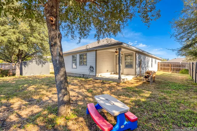 $274,900 | 16611 Emerald, Selma, TX 78154