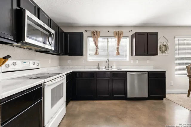 $274,900 | 16611 Emerald, Selma, TX 78154