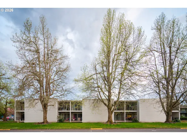 $2,350,000 | 160 Whitman Street South, Monmouth, OR 97361