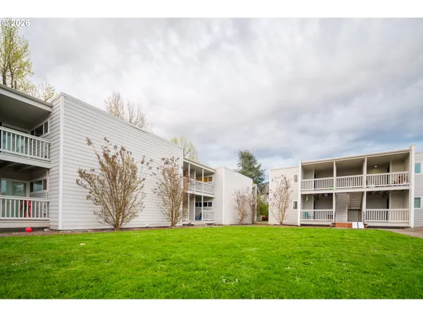 $2,350,000 | 160 Whitman Street South, Monmouth, OR 97361