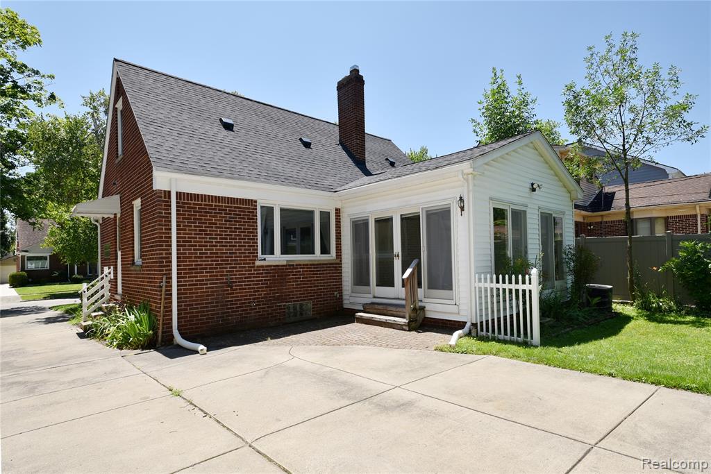 2453 Windemere Road Birmingham, MI 48009 - Photo 34 of 42