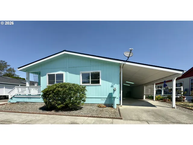 a house view with a outdoor space