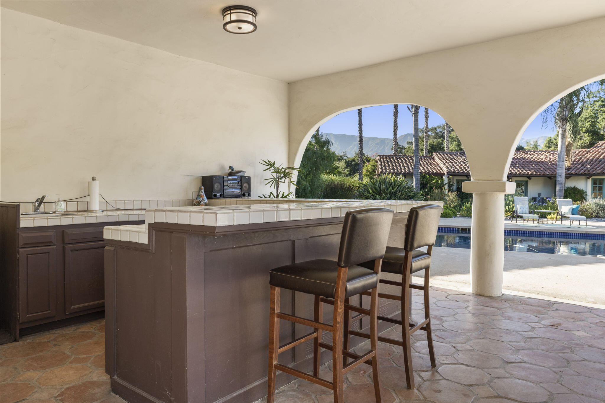 850 Baldwin Road Ojai, CA 93023 - Photo 15 of 50 15-web-or-mls-UpmarketMedia_850Bald-33