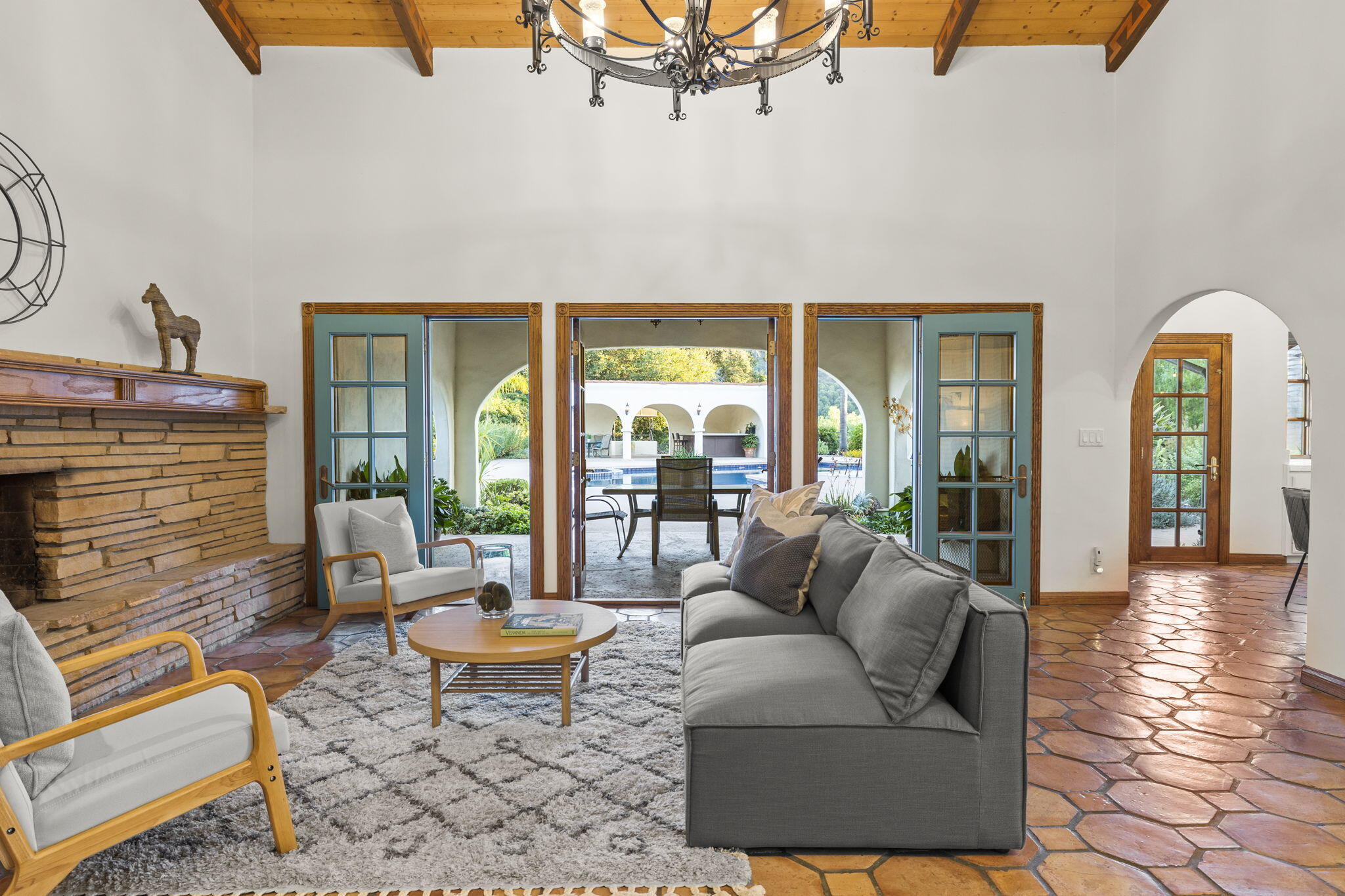 850 Baldwin Road Ojai, CA 93023 - Photo 20 of 50 20-web-or-mls-UpmarketMedia_850Bald-330