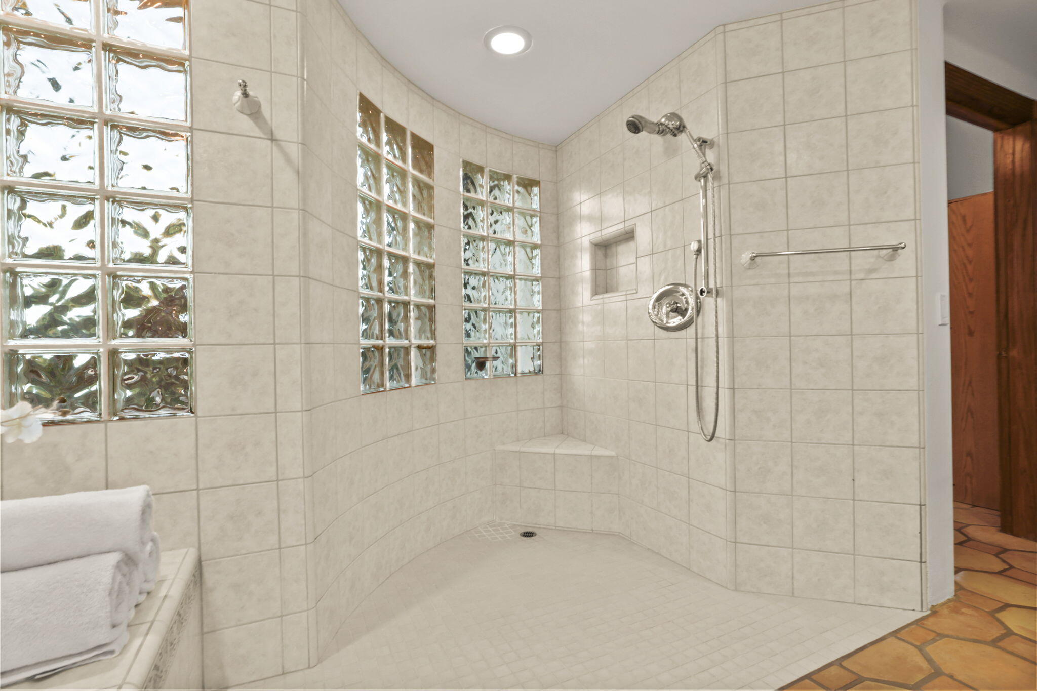 850 Baldwin Road Ojai, CA 93023 - Photo 26 of 50 27-web-or-mls-UpmarketMedia_850Bald-360