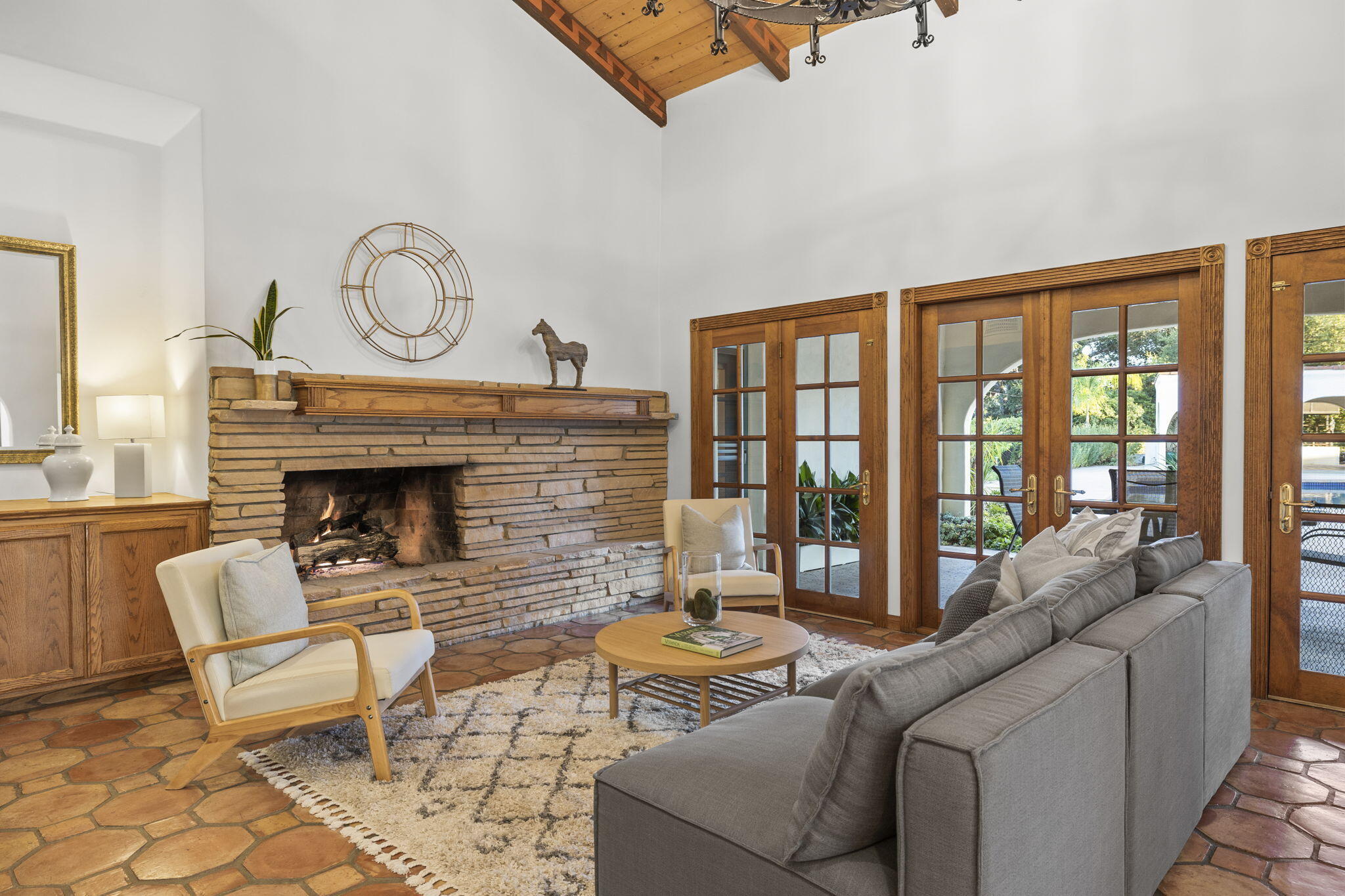 850 Baldwin Road Ojai, CA 93023 - Photo 3 of 50 3-web-or-mls-UpmarketMedia_850Bald-291