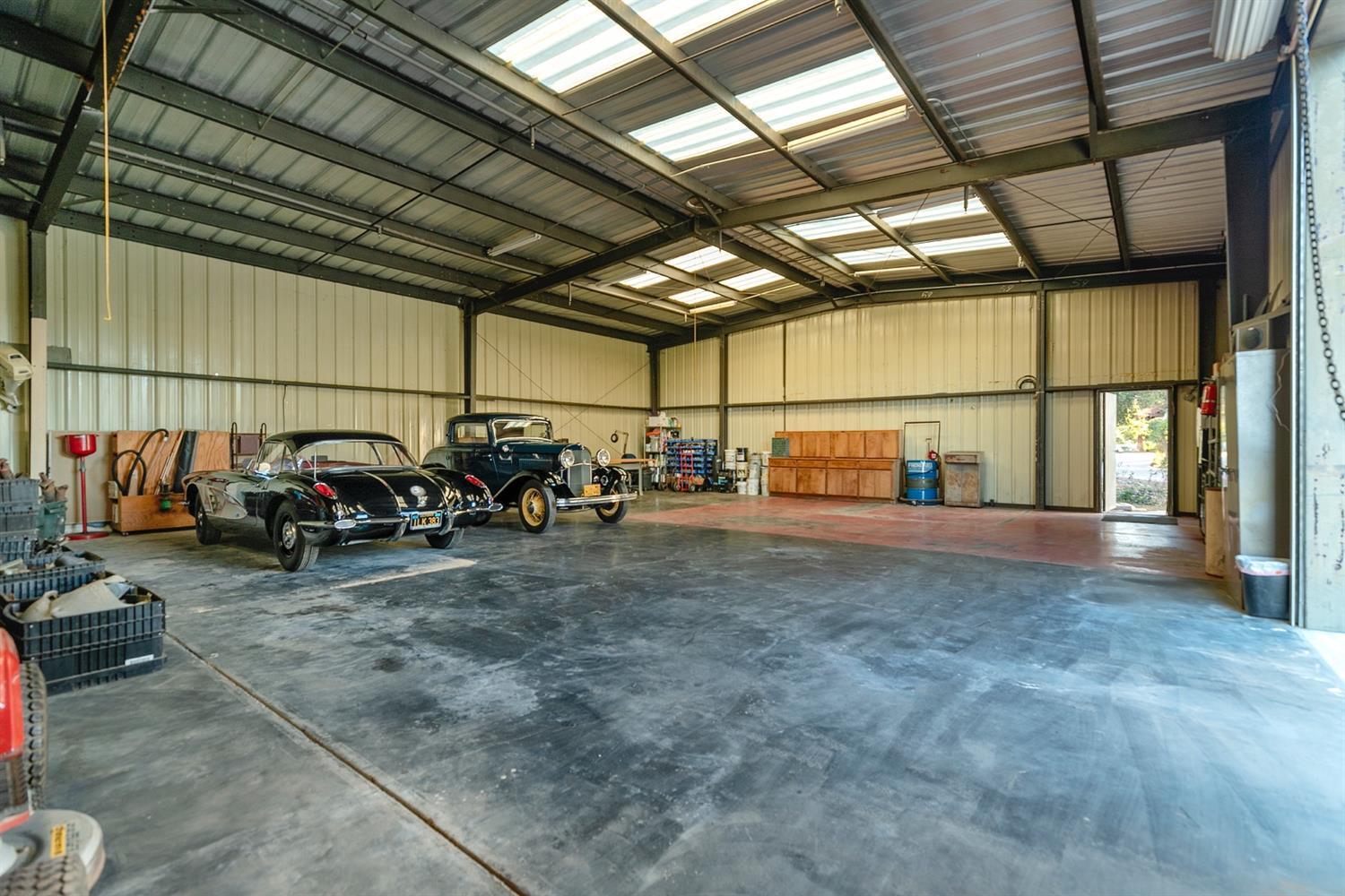 850 Baldwin Road Ojai, CA 93023 - Photo 41 of 50 850 Baldwin - Garage Int Pic