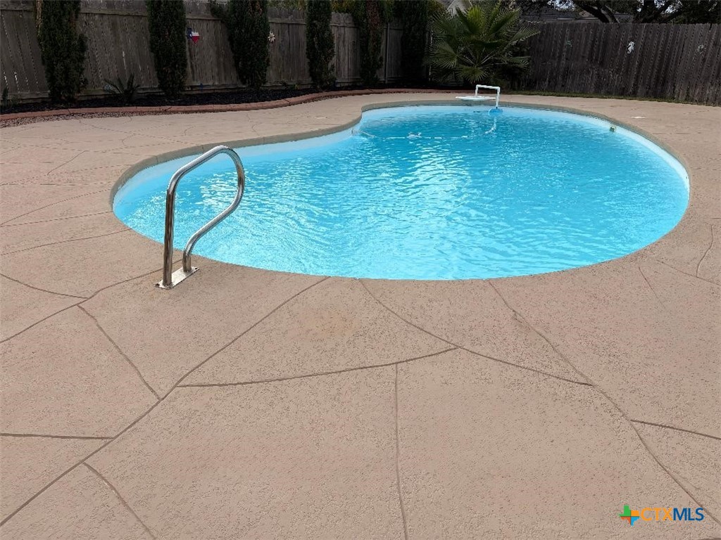 116 Northampton Circle Victoria, TX 77904 - Photo 13 of 13 a view of a backyard