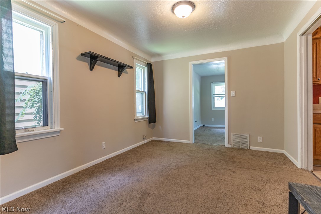 21113 Hansen Road Maple Heights, OH 44137 - Photo 8 of 26