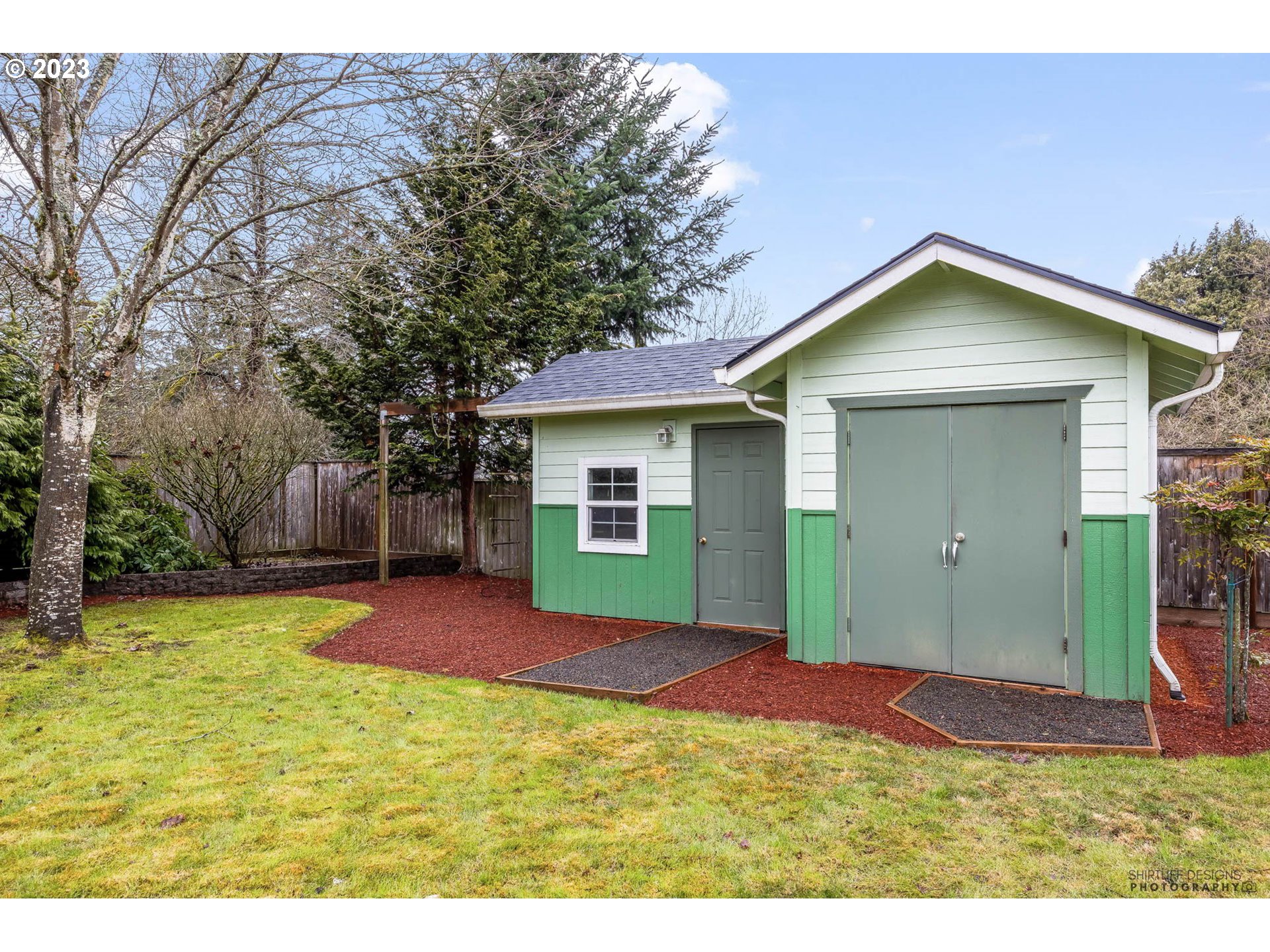 84 Federal Lane Eugene, OR 97404 - Photo 28 of 32 a view of outdoor space yard and patio