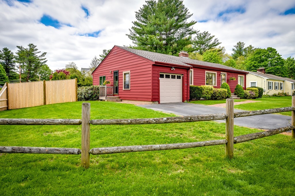 80 Pond Plain Road Westwood, MA 02090 - Photo 3 of 22 Gallery Image 3