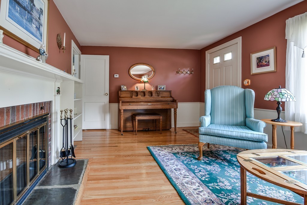 80 Pond Plain Road Westwood, MA 02090 - Photo 5 of 22 Gallery Image 5