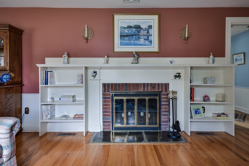 80 Pond Plain Road Westwood, MA 02090 - Photo 6 of 22 Gallery Image 6