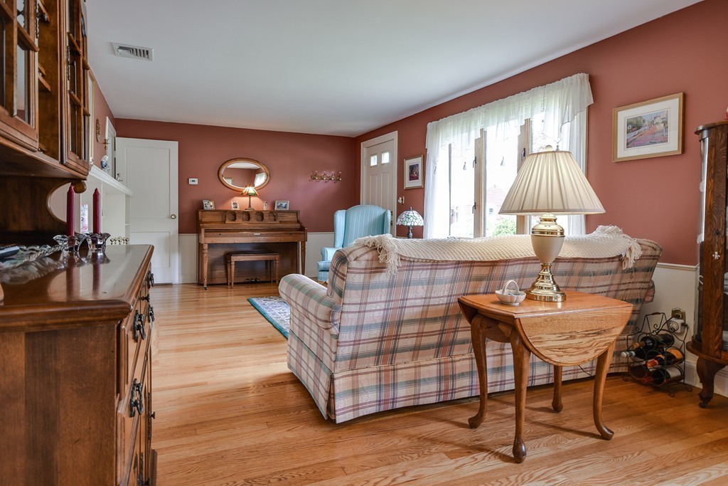 80 Pond Plain Road Westwood, MA 02090 - Photo 7 of 22 Gallery Image 7