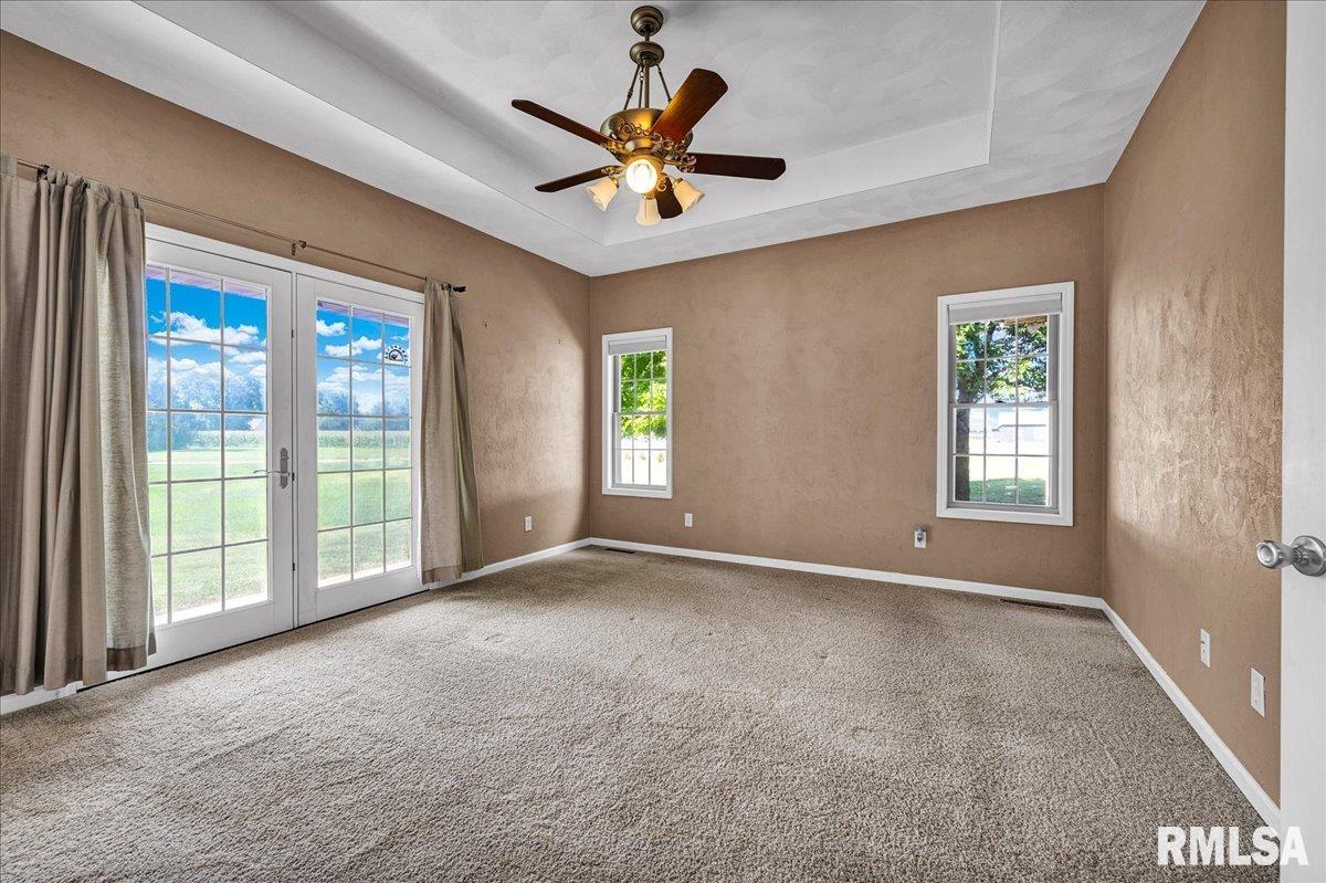 303 Sycamore Trail Chillicothe, IL 61523 - Photo 13 of 44