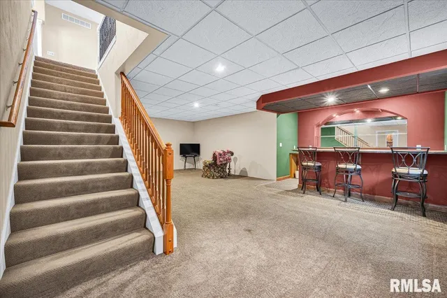 $355,000 | 303 Sycamore Trail, Chillicothe, IL 61523