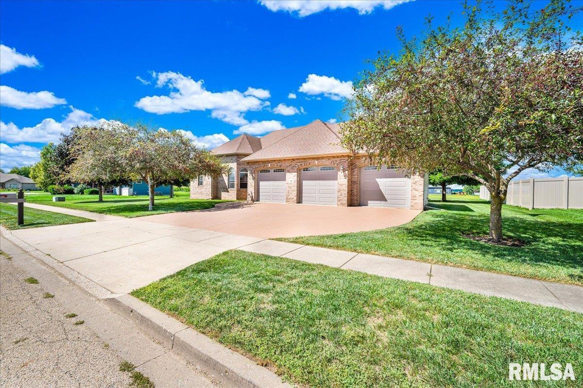 303 Sycamore Trail Chillicothe, IL 61523 - Photo 40 of 44