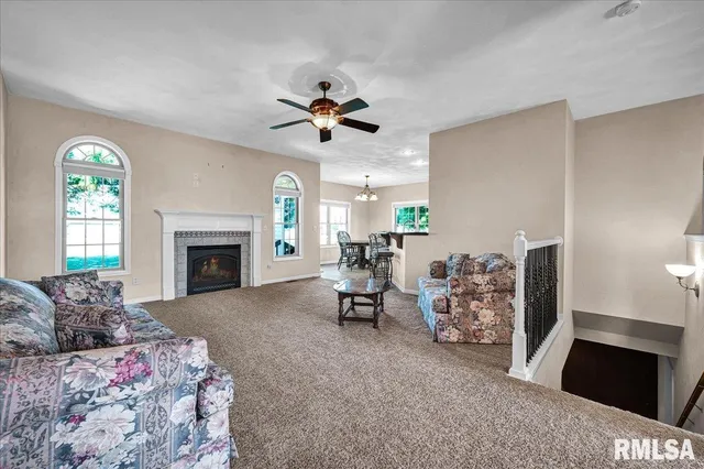 $355,000 | 303 Sycamore Trail, Chillicothe, IL 61523