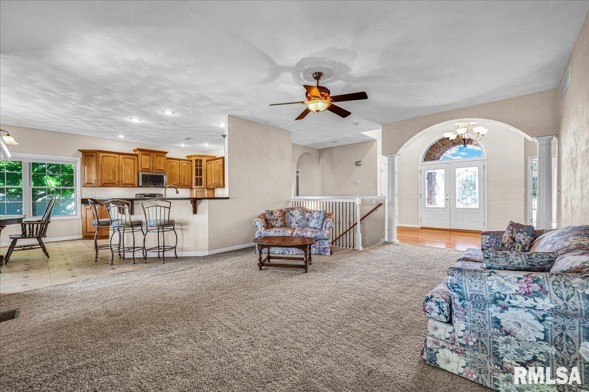 303 Sycamore Trail Chillicothe, IL 61523 - Photo 5 of 44