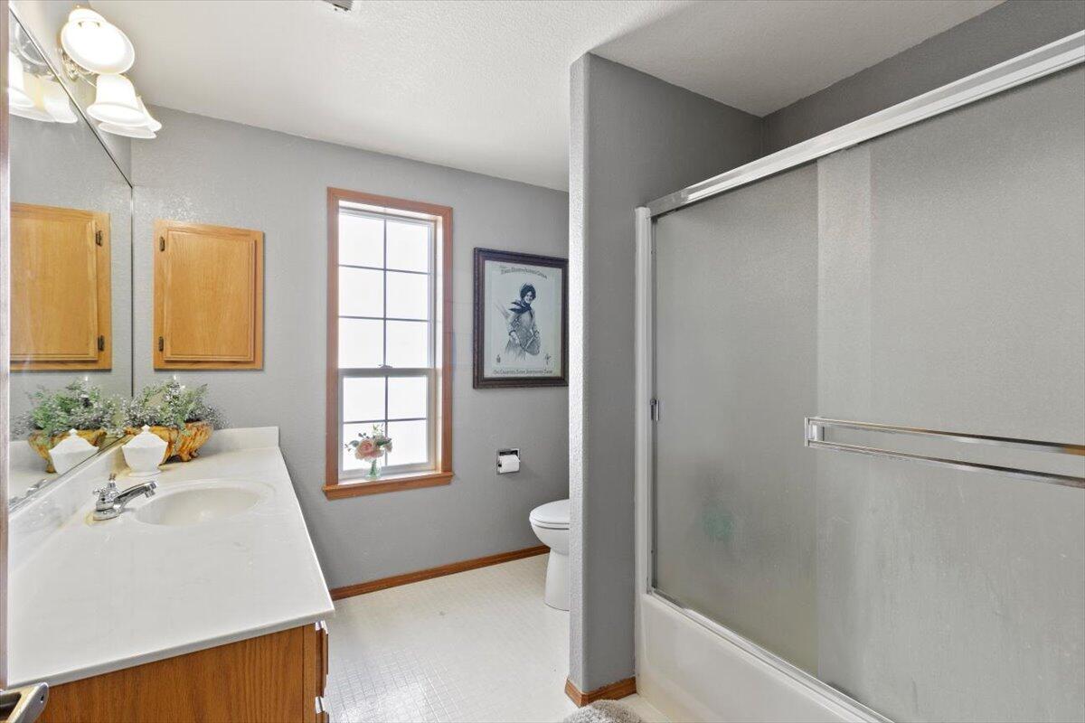 830 Amanda Way Central Point, OR 97502 - Photo 21 of 27 22-830 Amanda Way-22