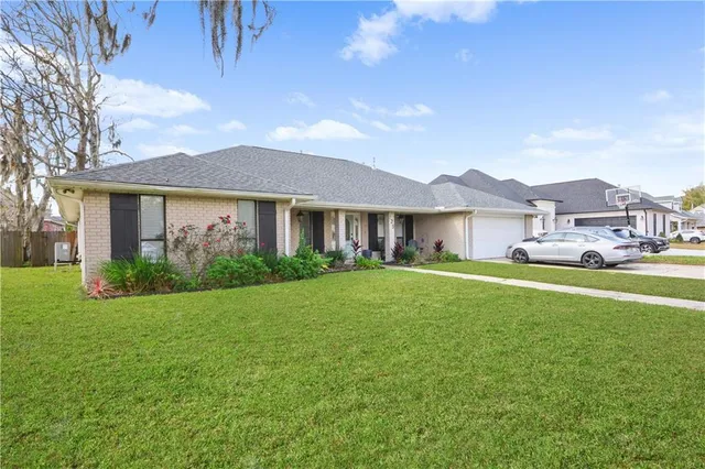 $419,000 | 129 Villere Drive, Destrehan, LA 70047