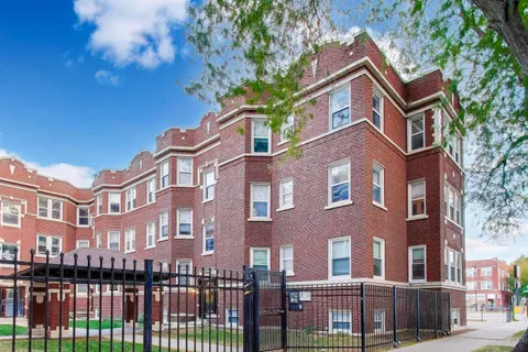 $244,000 | 6421 North Greenview Avenue, Unit 2W, Chicago, IL 60626