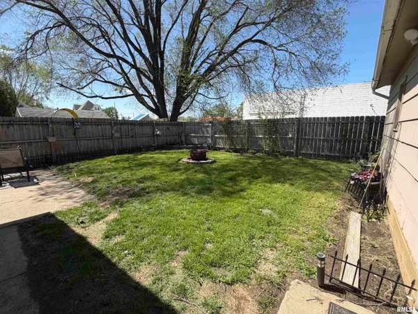 $84,900 | 213 South Burr Boulevard, Kewanee, IL 61443