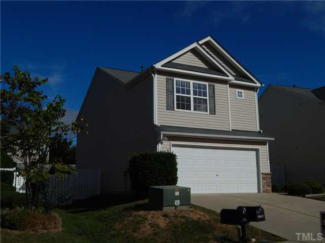 5542 Golden Moss Trail Raleigh, NC 27613 - Photo 5 of 25 .