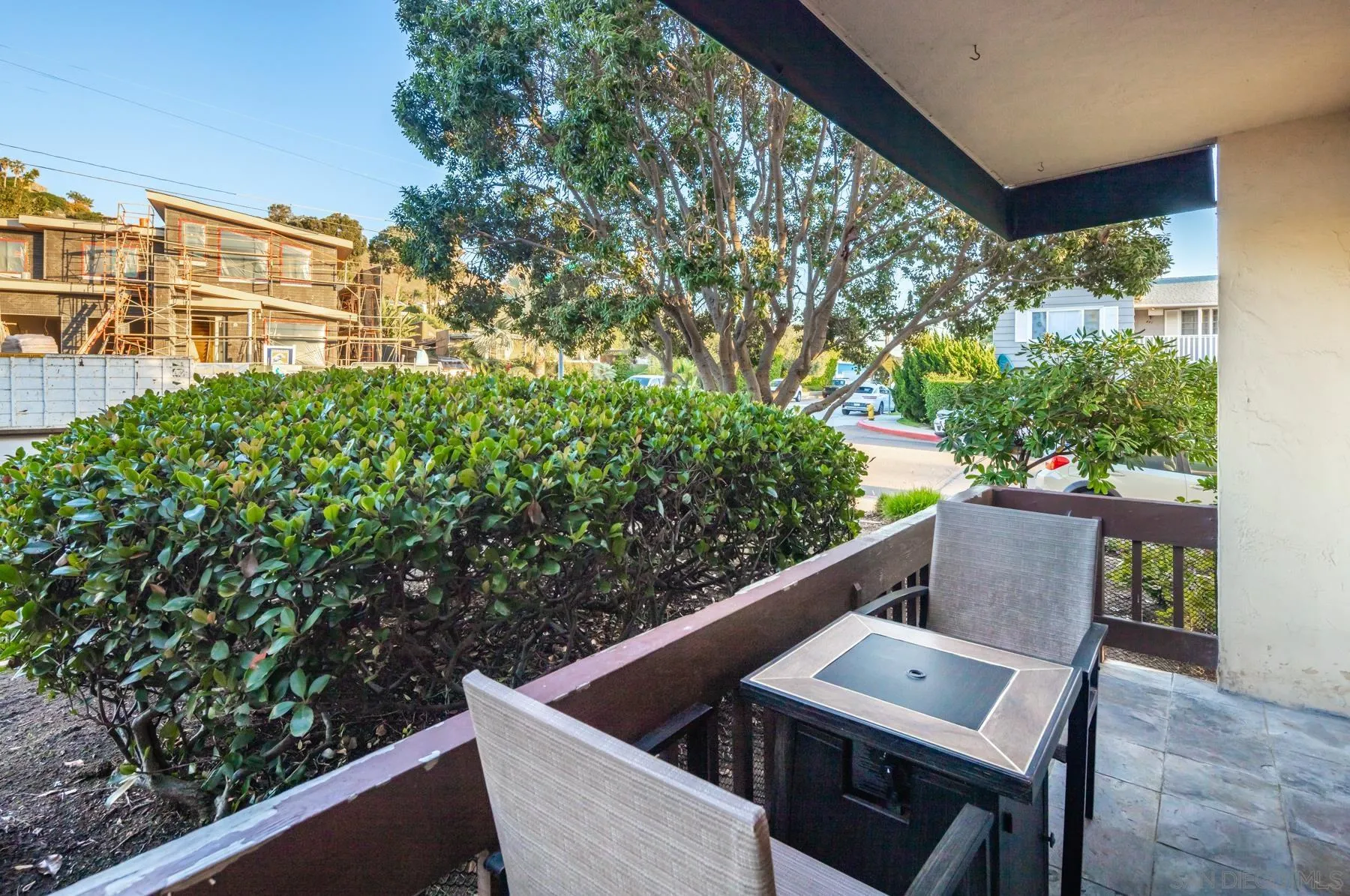6333 La Jolla Boulevard, Unit 170 La Jolla, CA 92037 - Photo 11 of 18 a view of an outdoor seating area