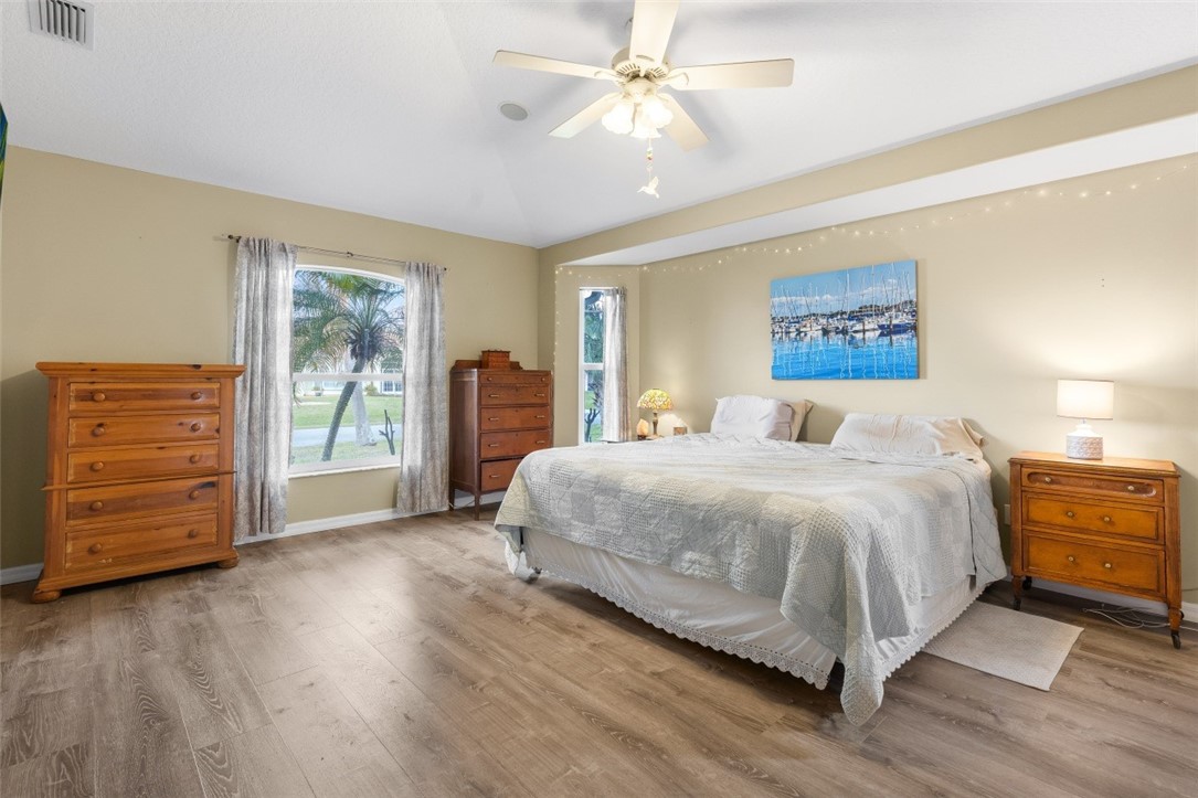 1276 Seahouse Street Sebastian, FL 32958 - Photo 17 of 36