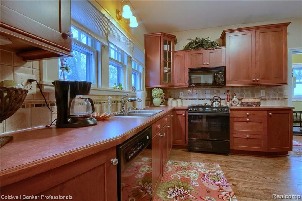 101 Base Line Road Northville, MI 48167 - Photo 14 of 33