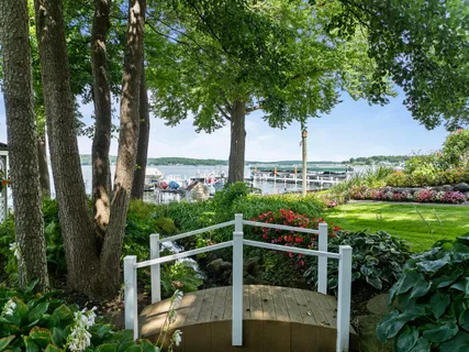 $10,995,000 | W2908 Walcowis Drive, Linn, WI 53147
