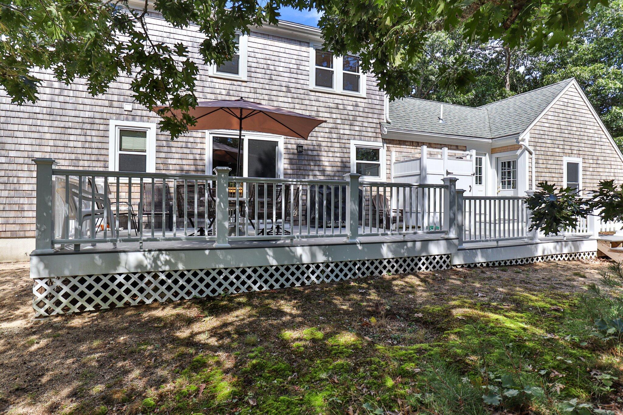 15 Chipmunk Lane Eastham, MA 02642 - Photo 27 of 32 a front view of a house