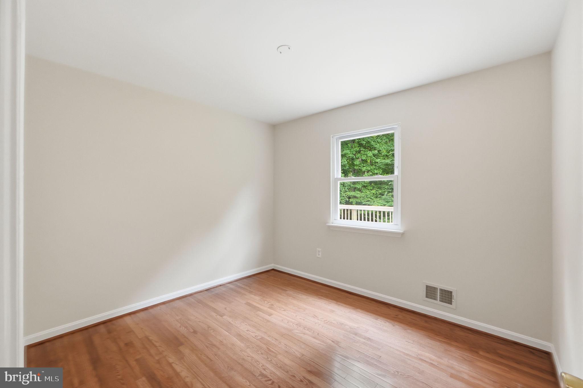 14204 Piccadilly Road Silver Spring, MD 20906 - Photo 21 of 42 Bedroom #3
