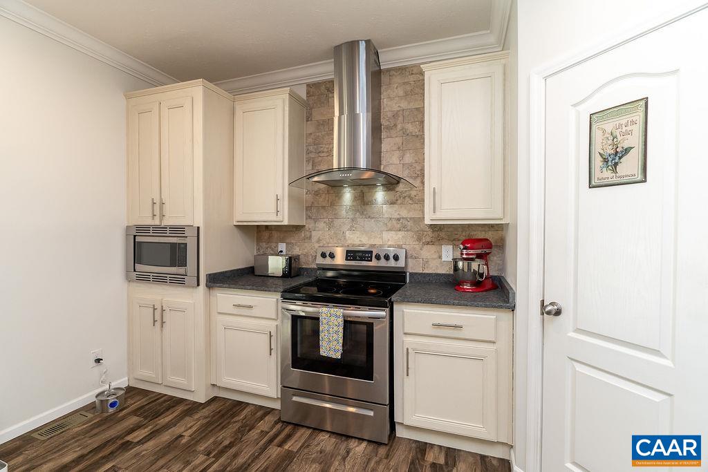 7246 Three Notch Road Louisa, VA 23093 - Photo 10 of 66