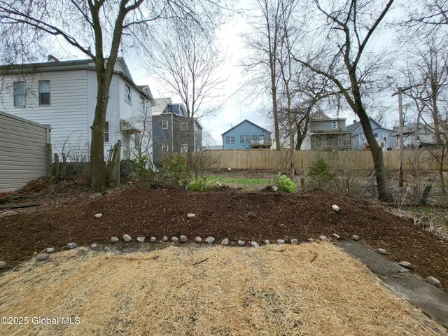 $269,900 | 762 Eastern Avenue, Schenectady, NY 12308