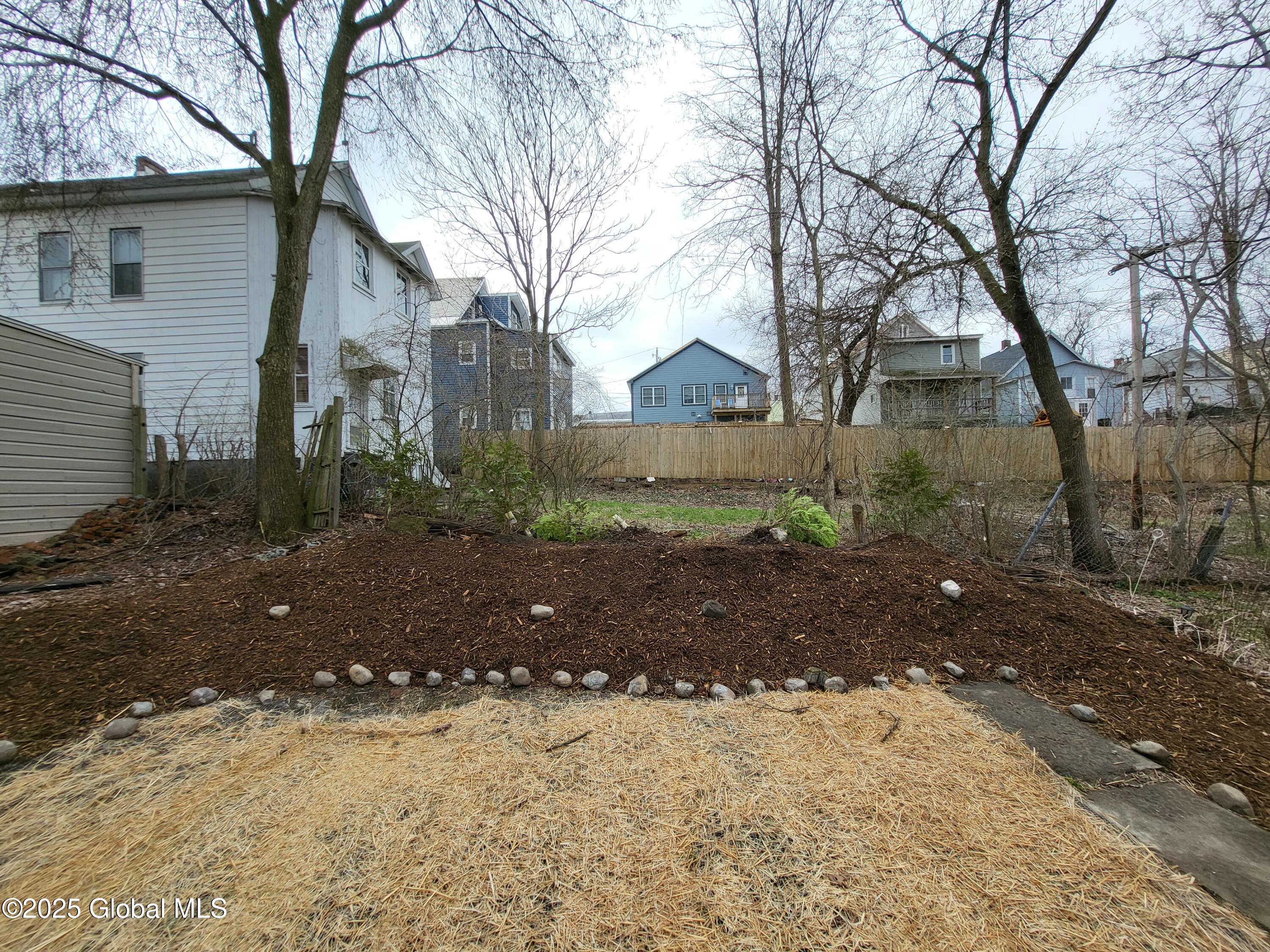 762 Eastern Avenue Schenectady, NY 12308 - Photo 13 of 34 1000030567