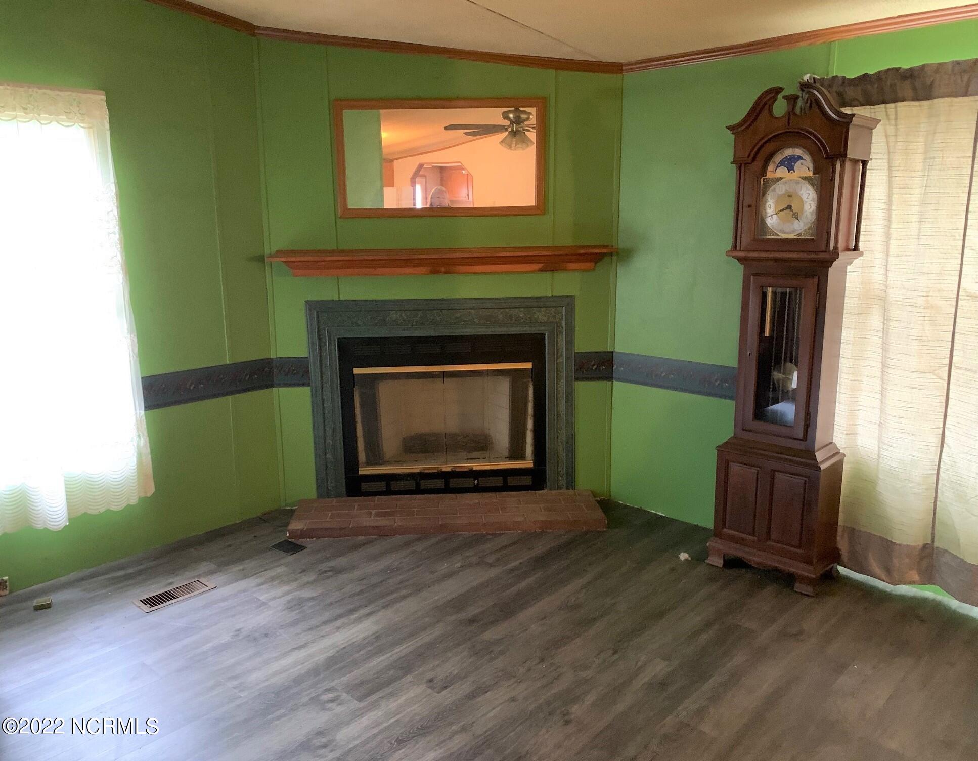 879 Herman Lane Road Stantonsburg, NC 27883 - Photo 3 of 16 Family Room