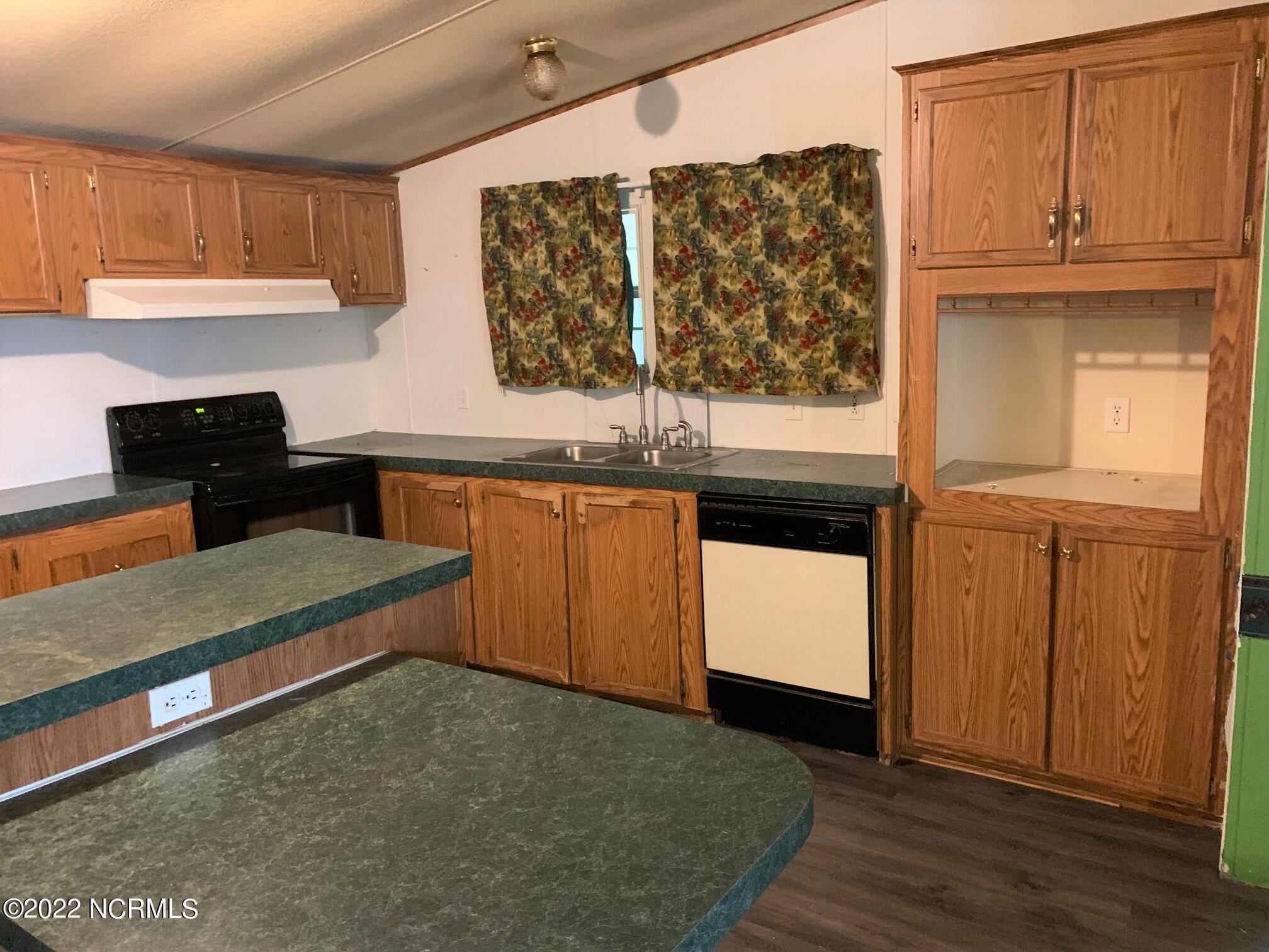 879 Herman Lane Road Stantonsburg, NC 27883 - Photo 6 of 16 Kitchen