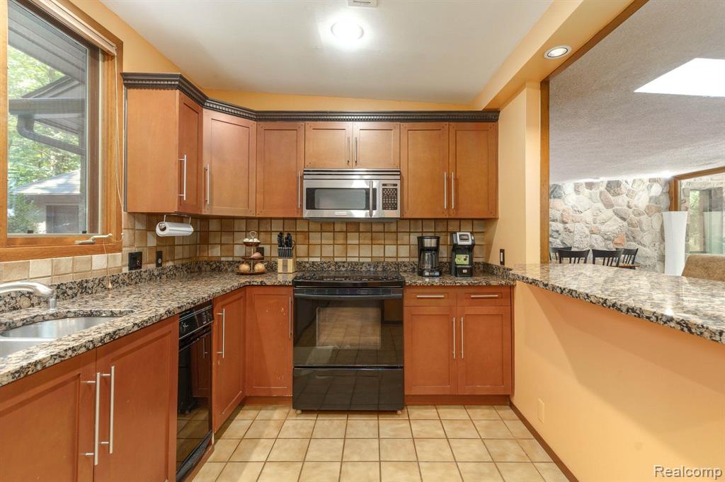1375 Dutton Road Rochester Hills, MI 48306 - Photo 30 of 55