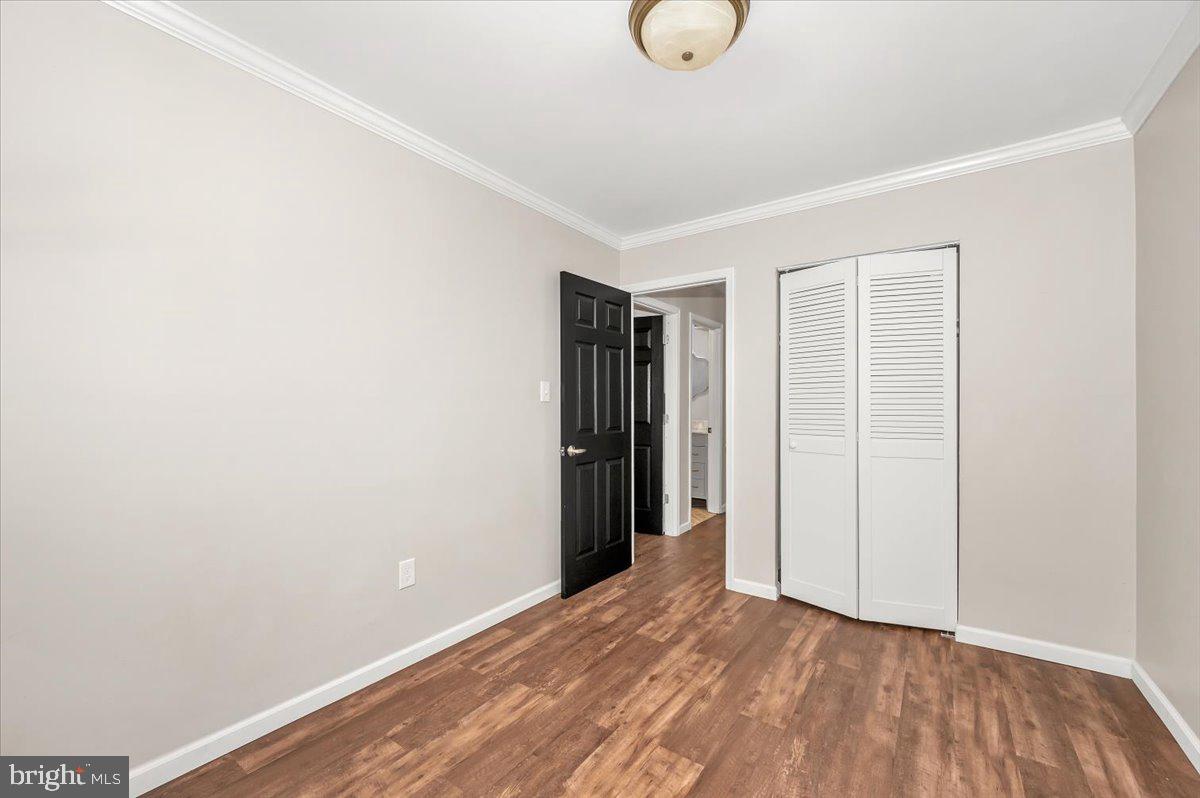 140 Gold Kettle Drive Gaithersburg, MD 20878 - Photo 18 of 35 a view of hallway with wooden floor