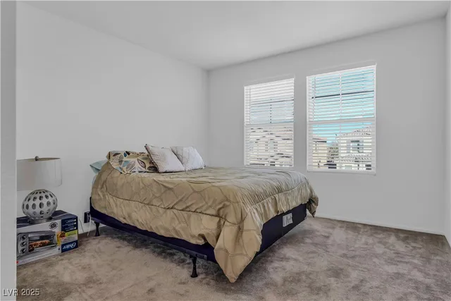 $2,800 | 10289 Massachusetts Lane, Las Vegas, NV 89141