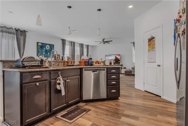 $2,800 | 10289 Massachusetts Lane, Las Vegas, NV 89141