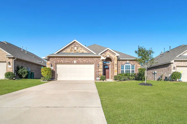 $2,250 | 19043 Minero Lane, Montgomery, TX 77356